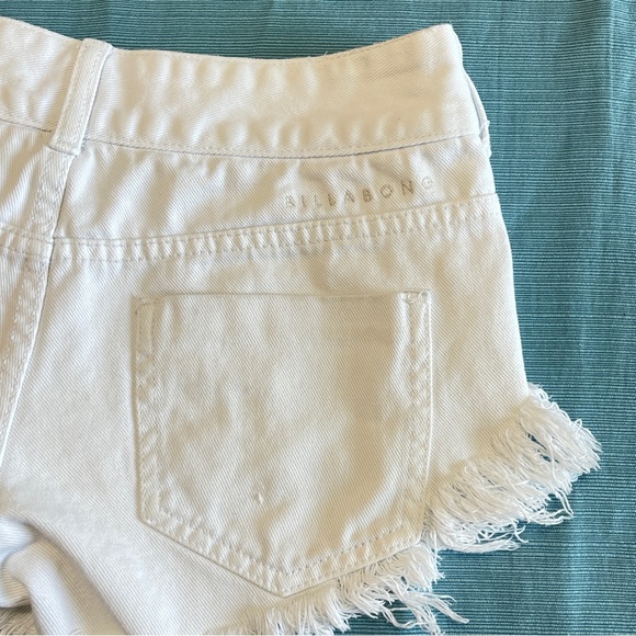 Billabong Laneway Cutoffs White Denim Size 3 - Picture 4 of 8